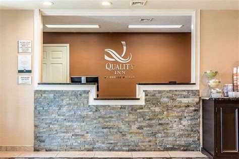 is quality inn university area aubrun a pet friendly hotel